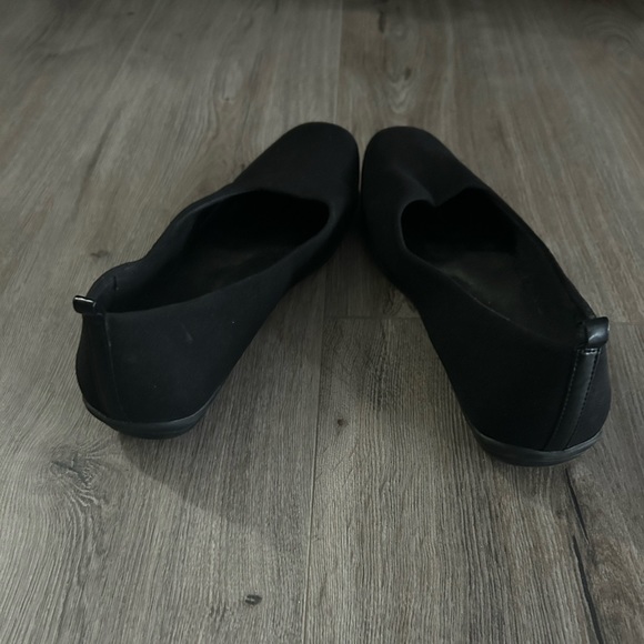 Mootsies Tootsies Modemtrak demitra black stretch fabric slip-on flat shoe sz 8 - Picture 4 of 12